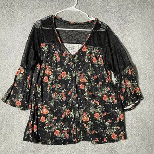 TORRID Super Soft Blouse Womens Bell Sleeves Lace Knit Size 0 Large Black Floral